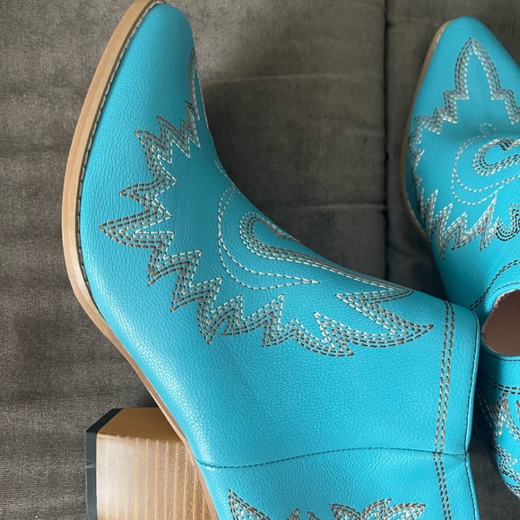 Brand new teal cowboy boots / booties - Picture 2 of 4